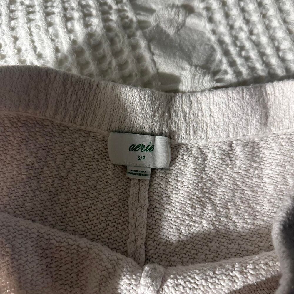Aerie Women's White Shorts - Picture 2 of 3